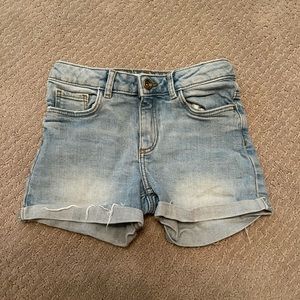 Jean shorts - Zara - Size 8